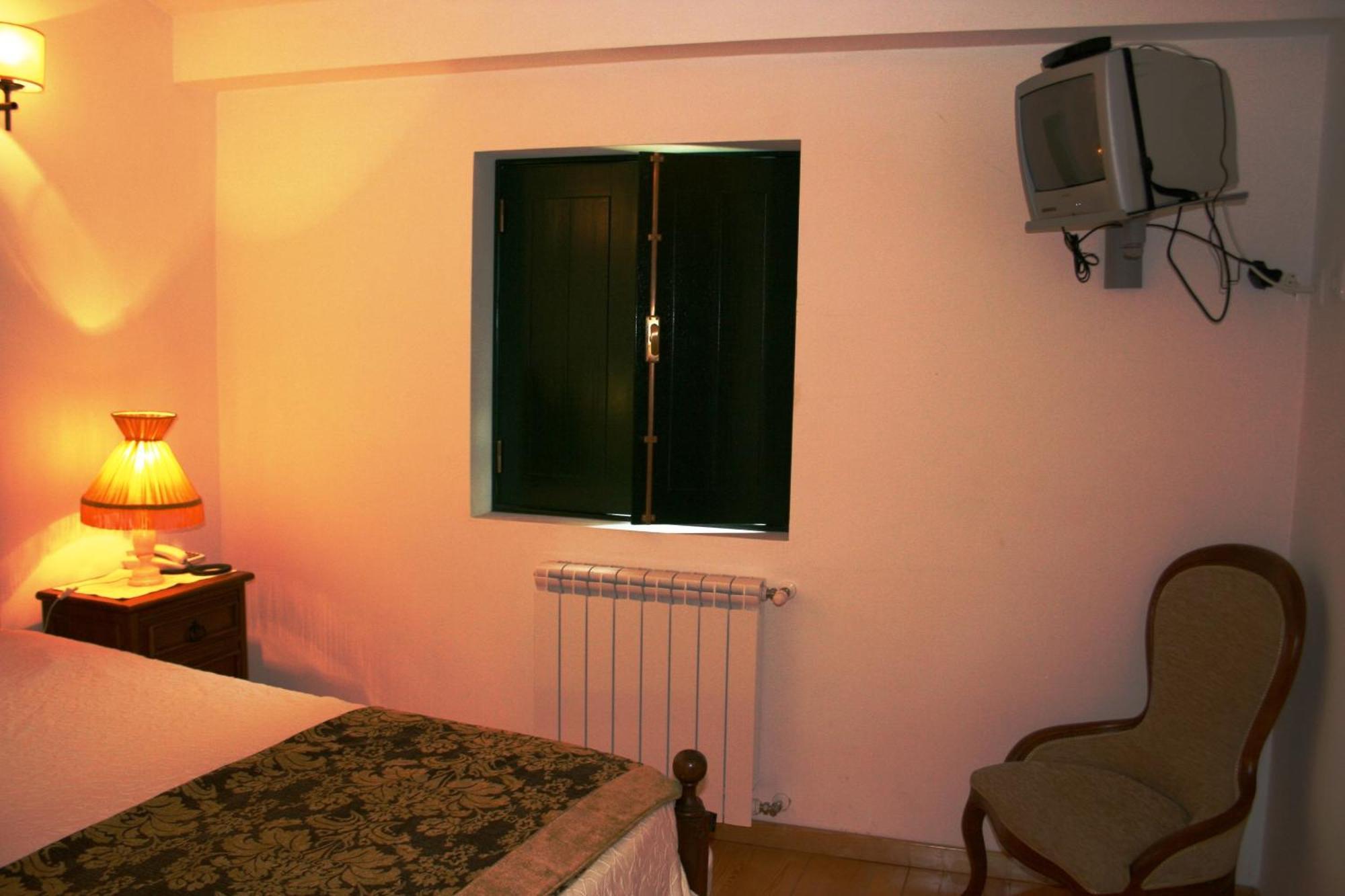 Quinta De La Barandica Guest House Miranda do Douro Exterior photo