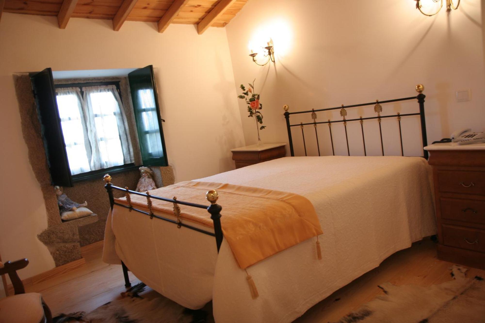 Quinta De La Barandica Guest House Miranda do Douro Exterior photo
