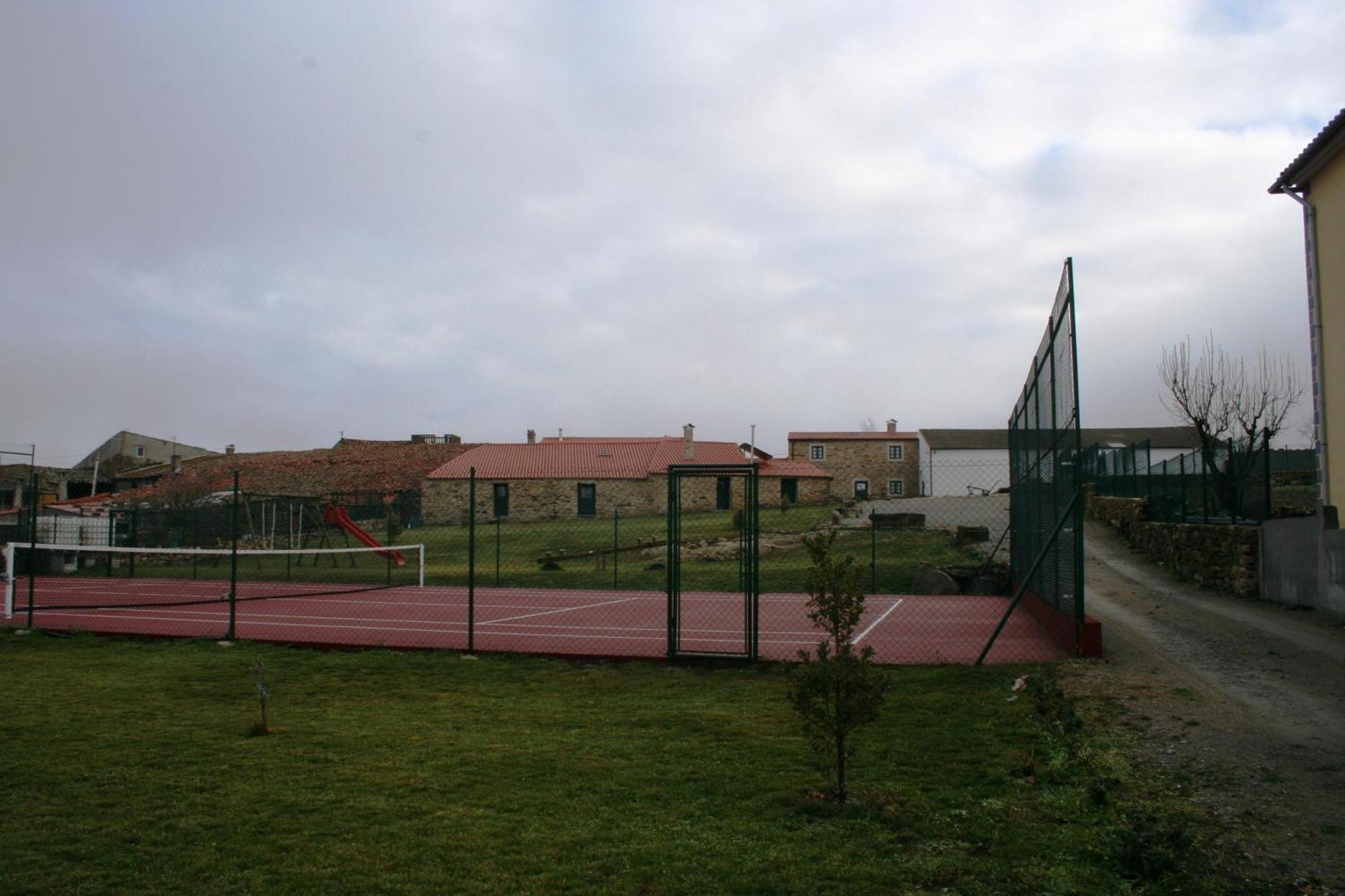 Quinta De La Barandica Guest House Miranda do Douro Exterior photo