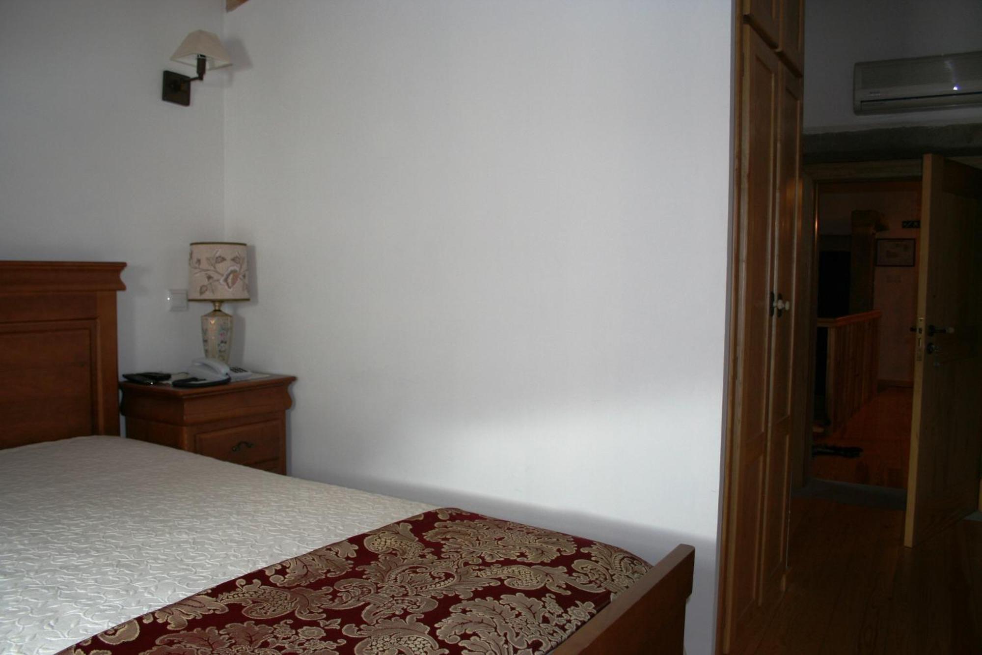 Quinta De La Barandica Guest House Miranda do Douro Room photo